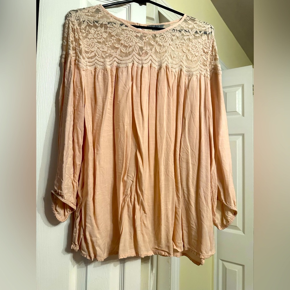 Lace top BASS shirt